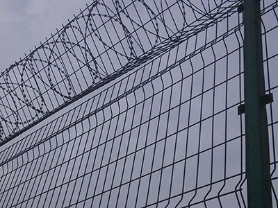 監獄圍欄